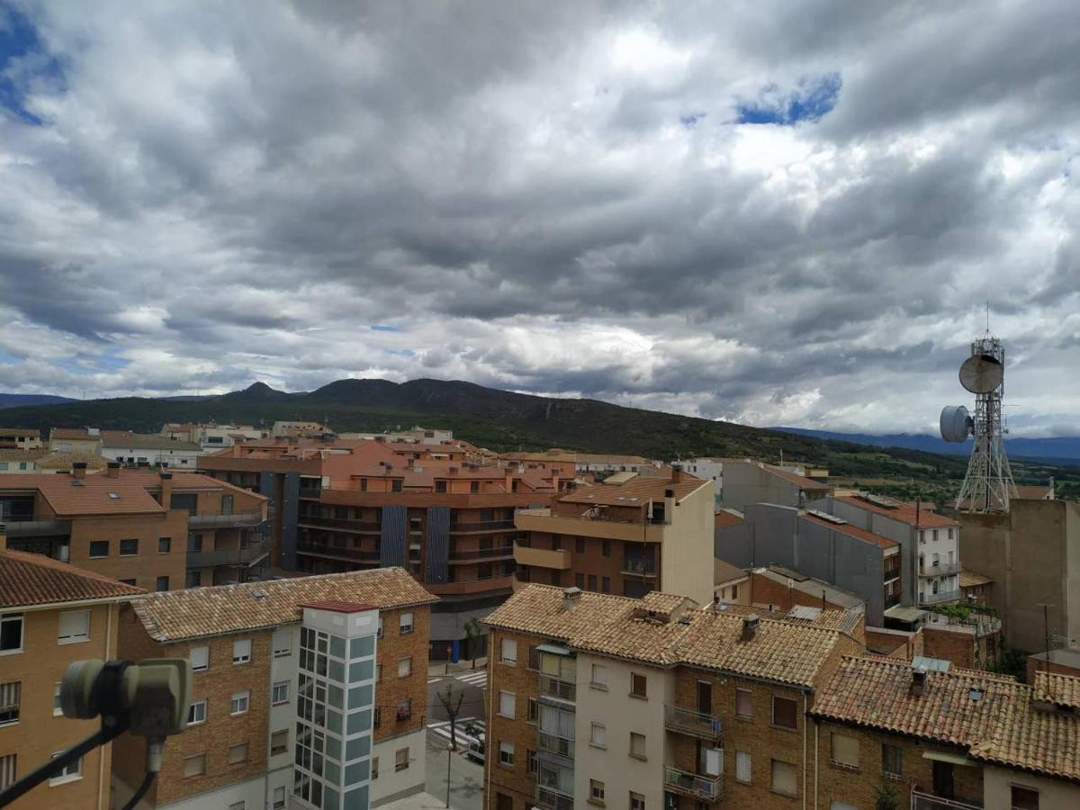 Lo Piset De La Torre Apartment Tremp Exterior photo